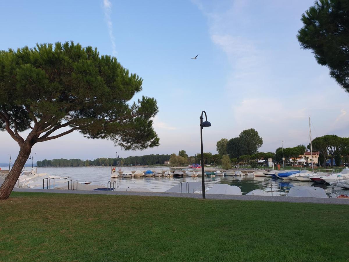 Azur Apartment Sirmione Esterno foto
